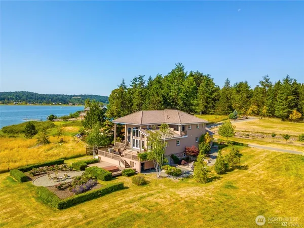 $1,495,000 | 1898 Bayshore Road, Lopez Island, WA 98261
