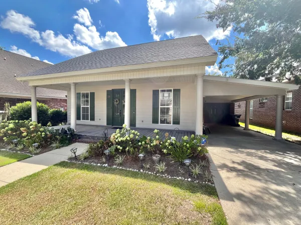 $2,400 | 28 Bridgefield Court, Hattiesburg, MS 39402