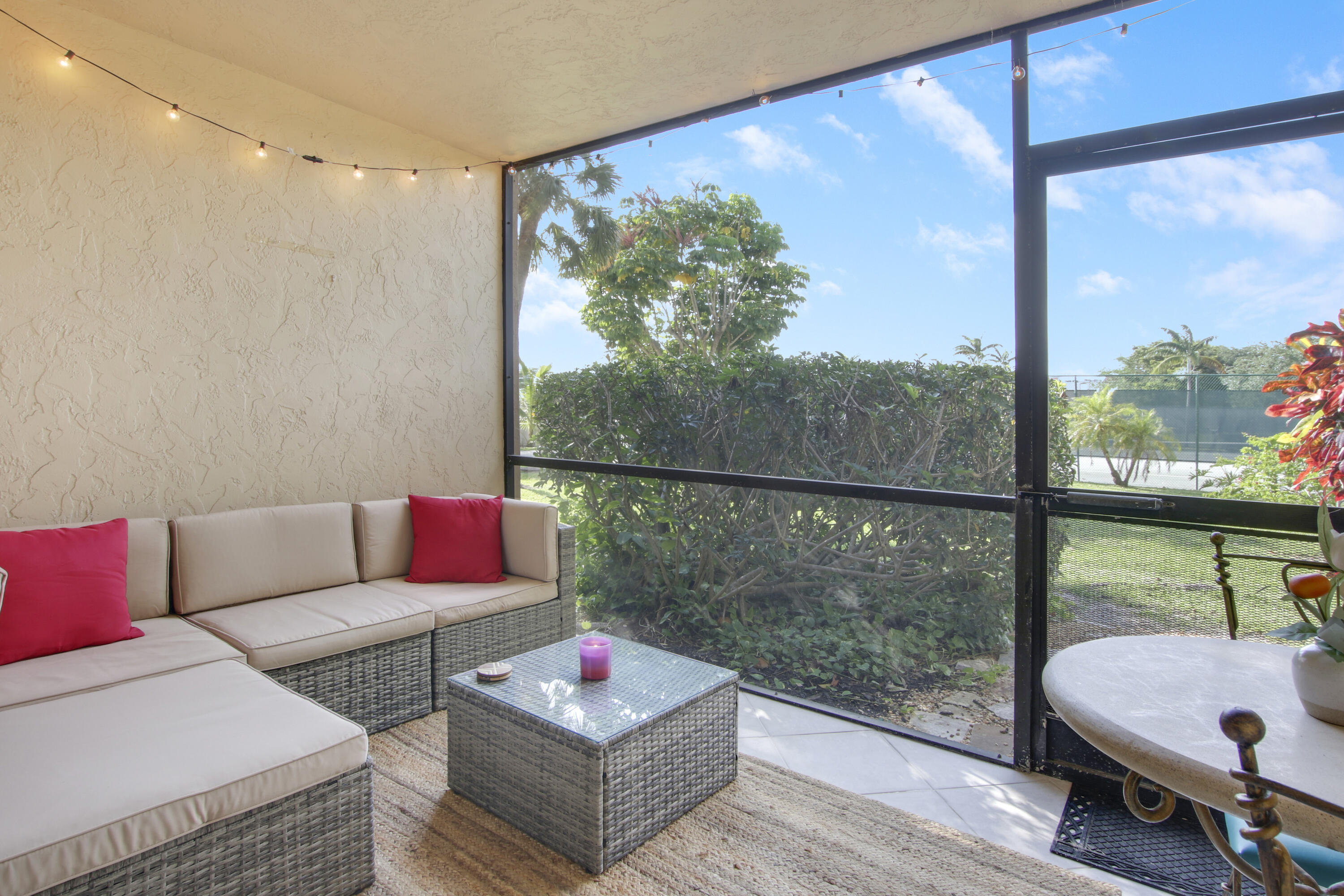 755 Dotterel Road Delray Beach, FL 33444 - Photo 12 of 29 House5-20