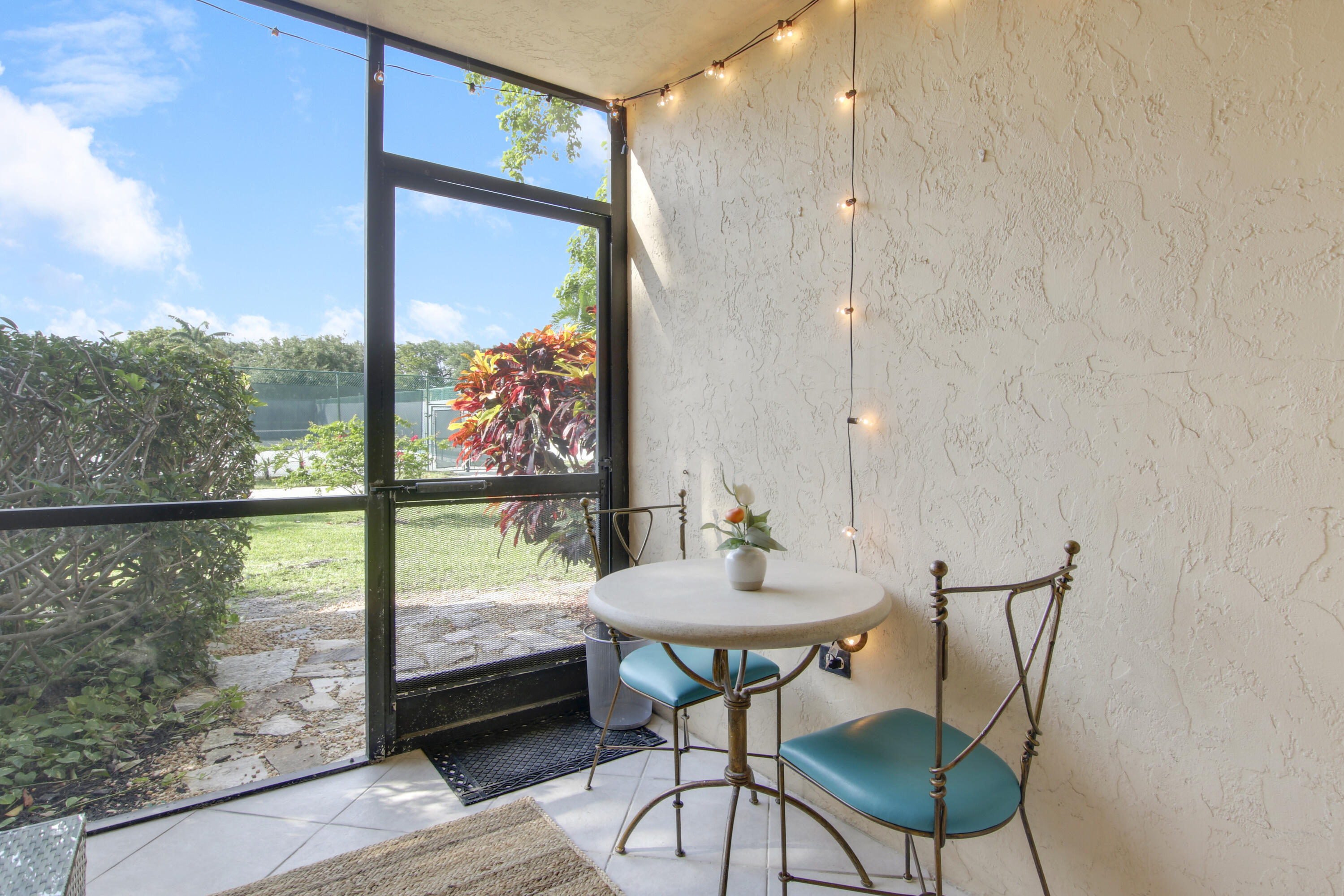 755 Dotterel Road Delray Beach, FL 33444 - Photo 14 of 29 House5-22