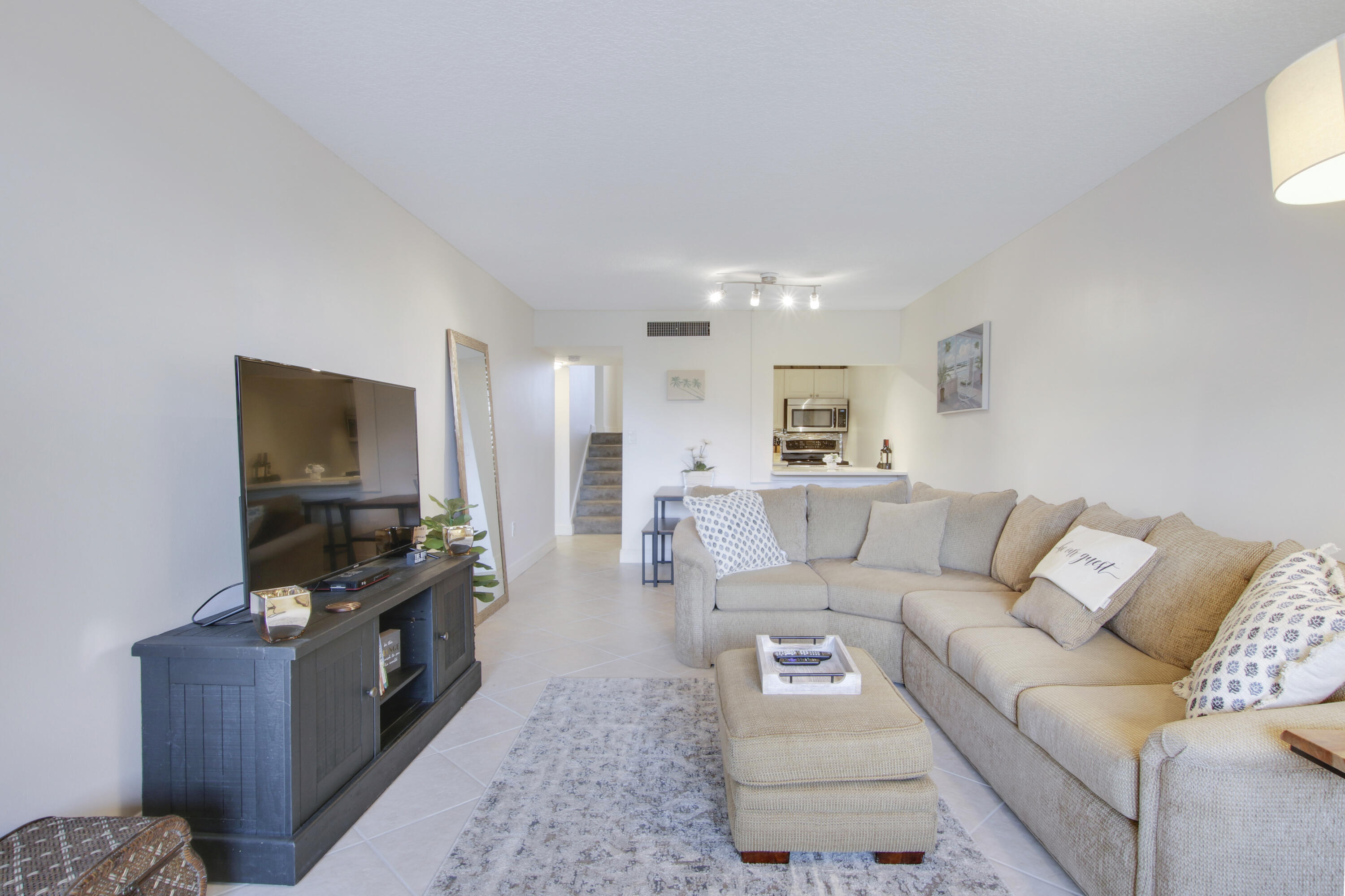 755 Dotterel Road Delray Beach, FL 33444 - Photo 3 of 29 House5-18