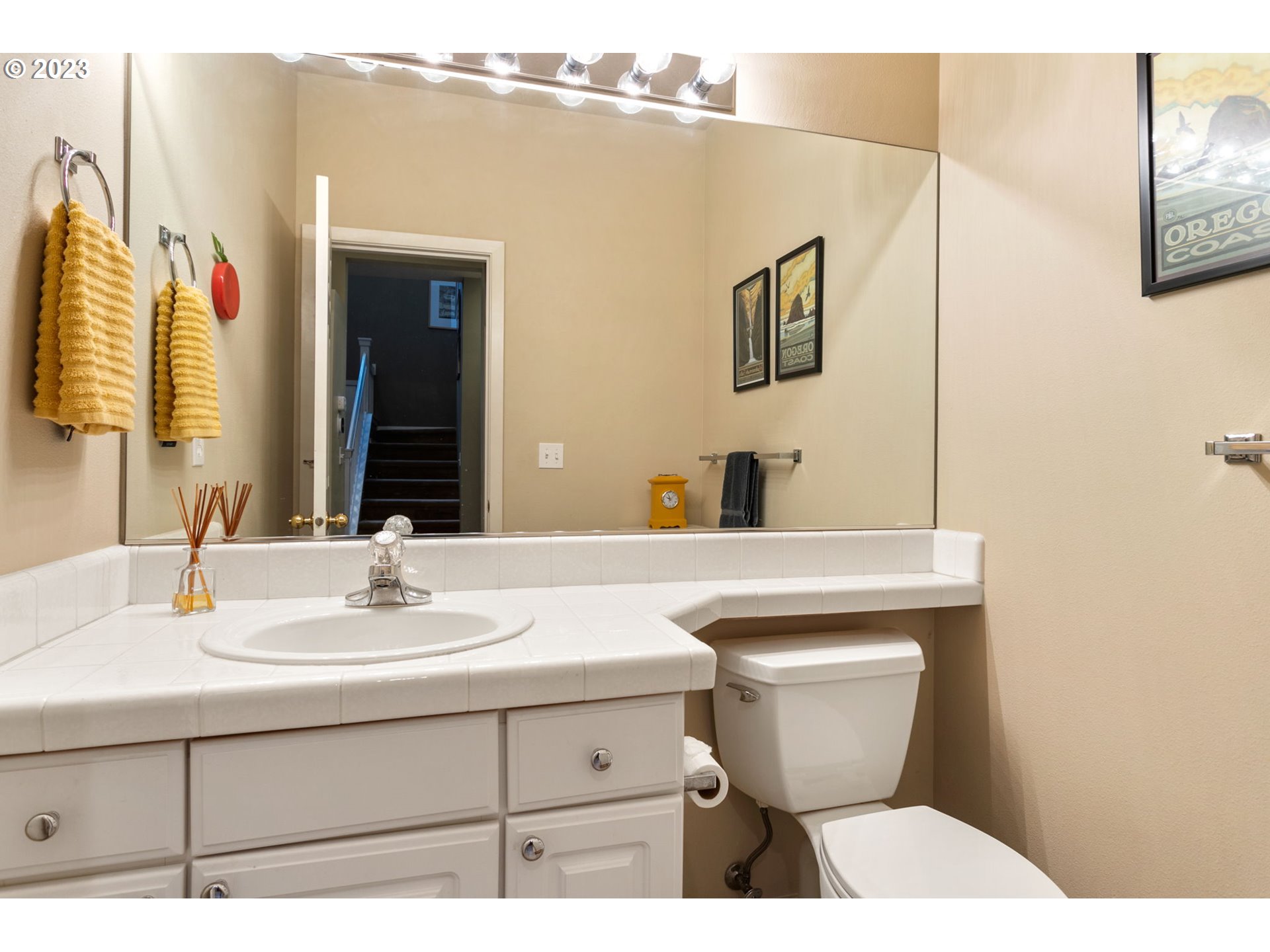 9807 Northwest Silver Ridge Loop Portland, OR 97229 - Photo 14 of 28 Gallery Image 14