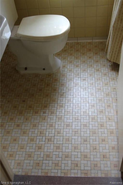 1399 Torrey Road Grosse Pointe Woods, MI 48236 - Photo 19 of 29