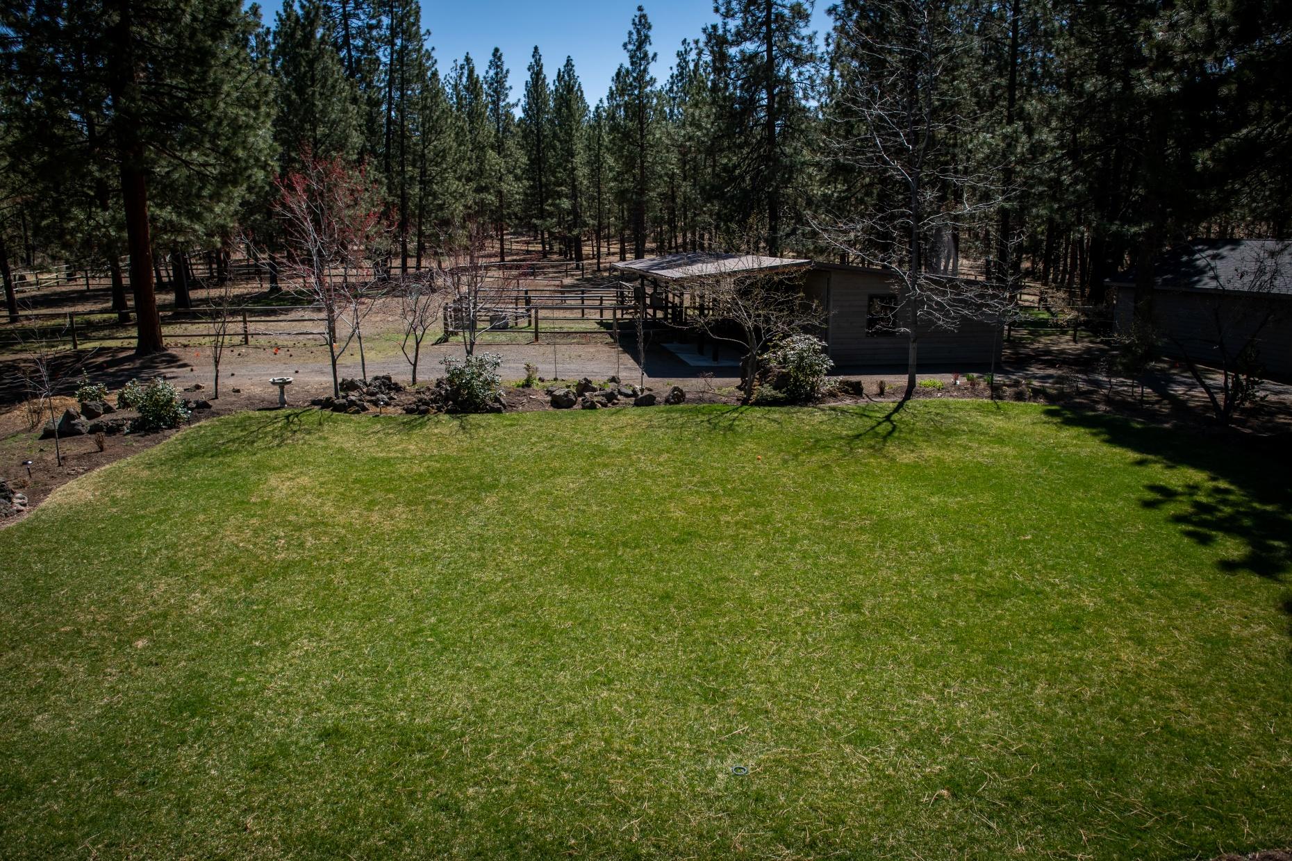 60216 East Ridgeview Drive Bend, OR 97702 - Photo 44 of 53 batch_38Back yardRidgeview-43