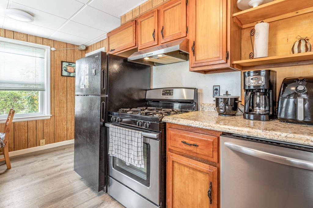 255 North Shore Road Revere, MA 02151 - Photo 12 of 33 Gallery Image 12