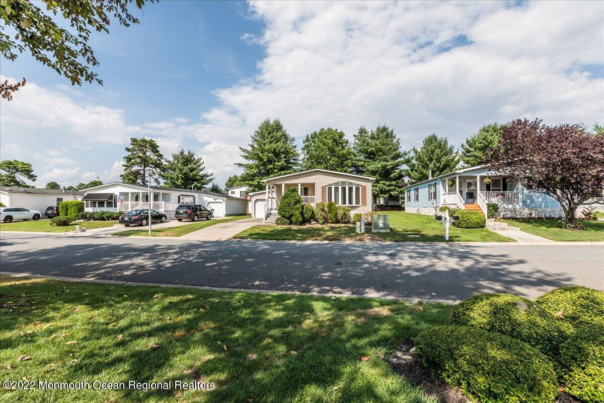 41 Pine Ridge Boulevard Whiting, NJ 08759 - Photo 7 of 46 07-41PineRidgeBlvdII0007