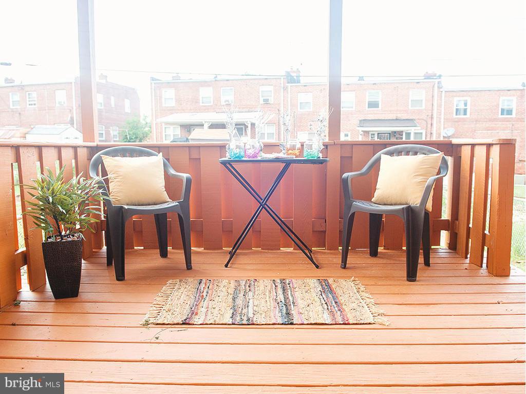 5404 Whitlock Road Baltimore, MD 21229 - Photo 24 of 26 Relax on the Deck!
