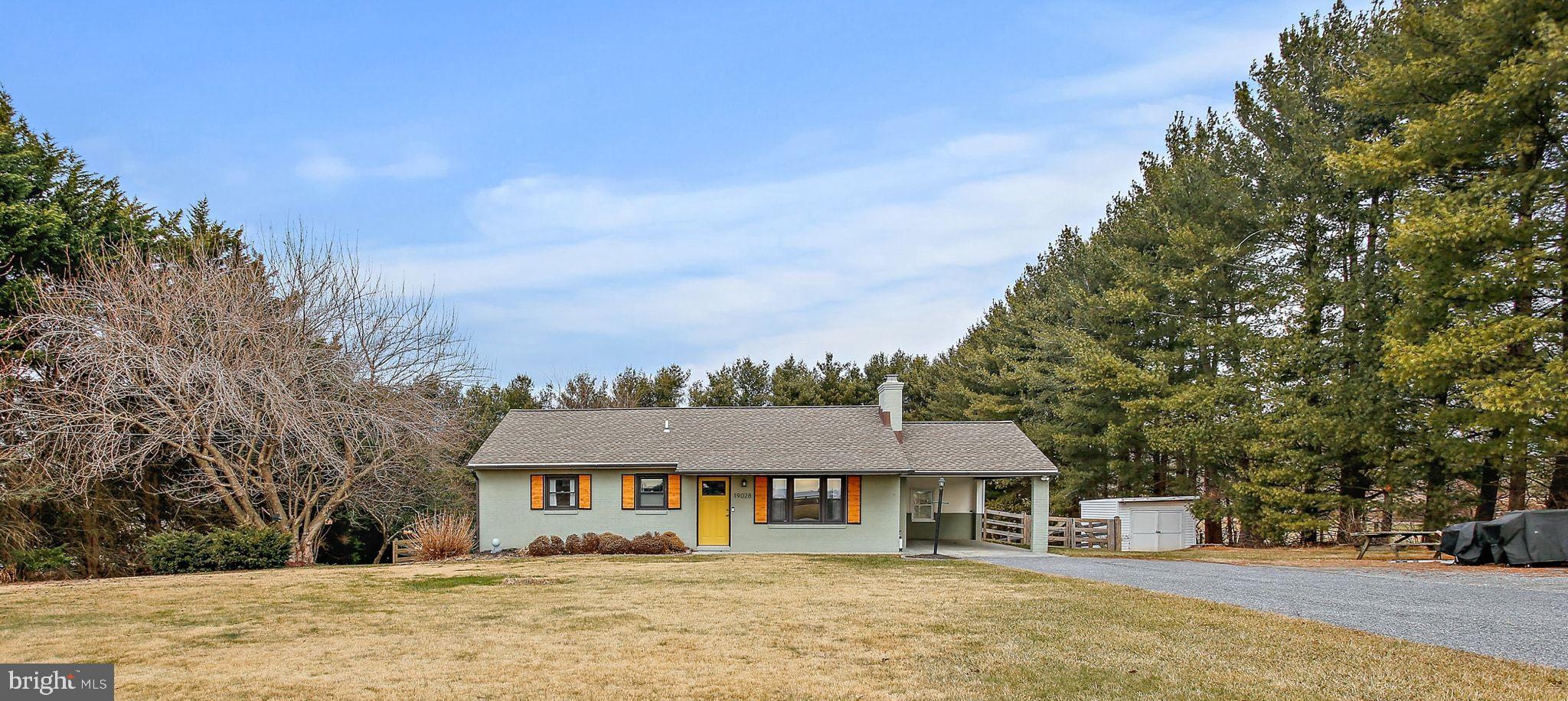 Beautiful Rancher Nestled in a Country Setting