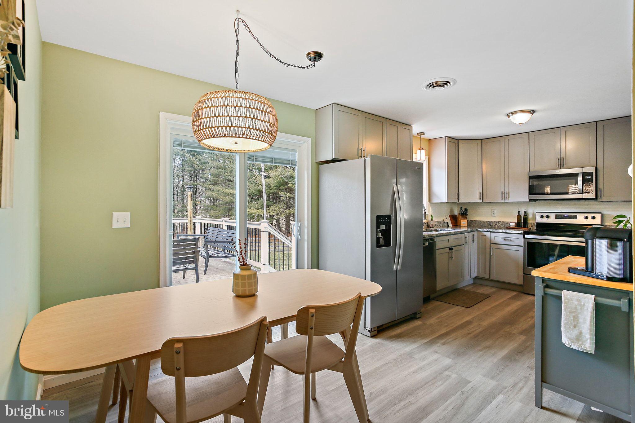 19028 Graystone Road White Hall, MD 21161 - Photo 11 of 44 Dining Area of Country Kitchen