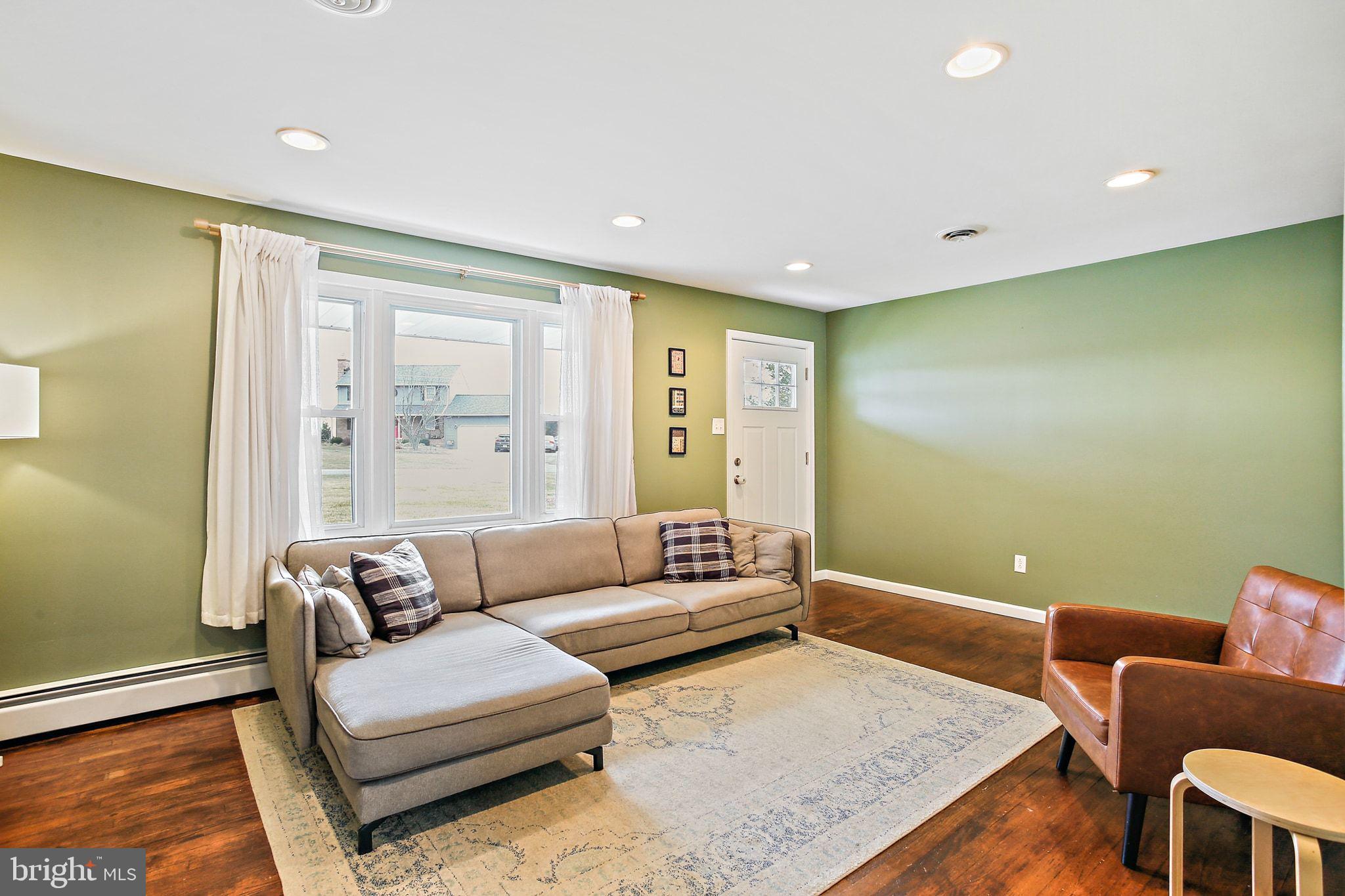 19028 Graystone Road White Hall, MD 21161 - Photo 14 of 44 Living Room