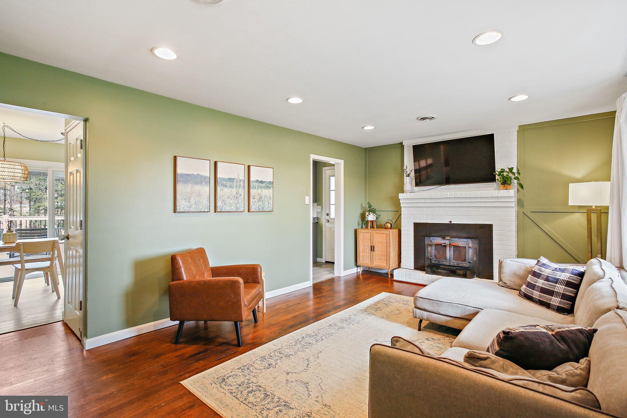 19028 Graystone Road White Hall, MD 21161 - Photo 15 of 44 Living Room
