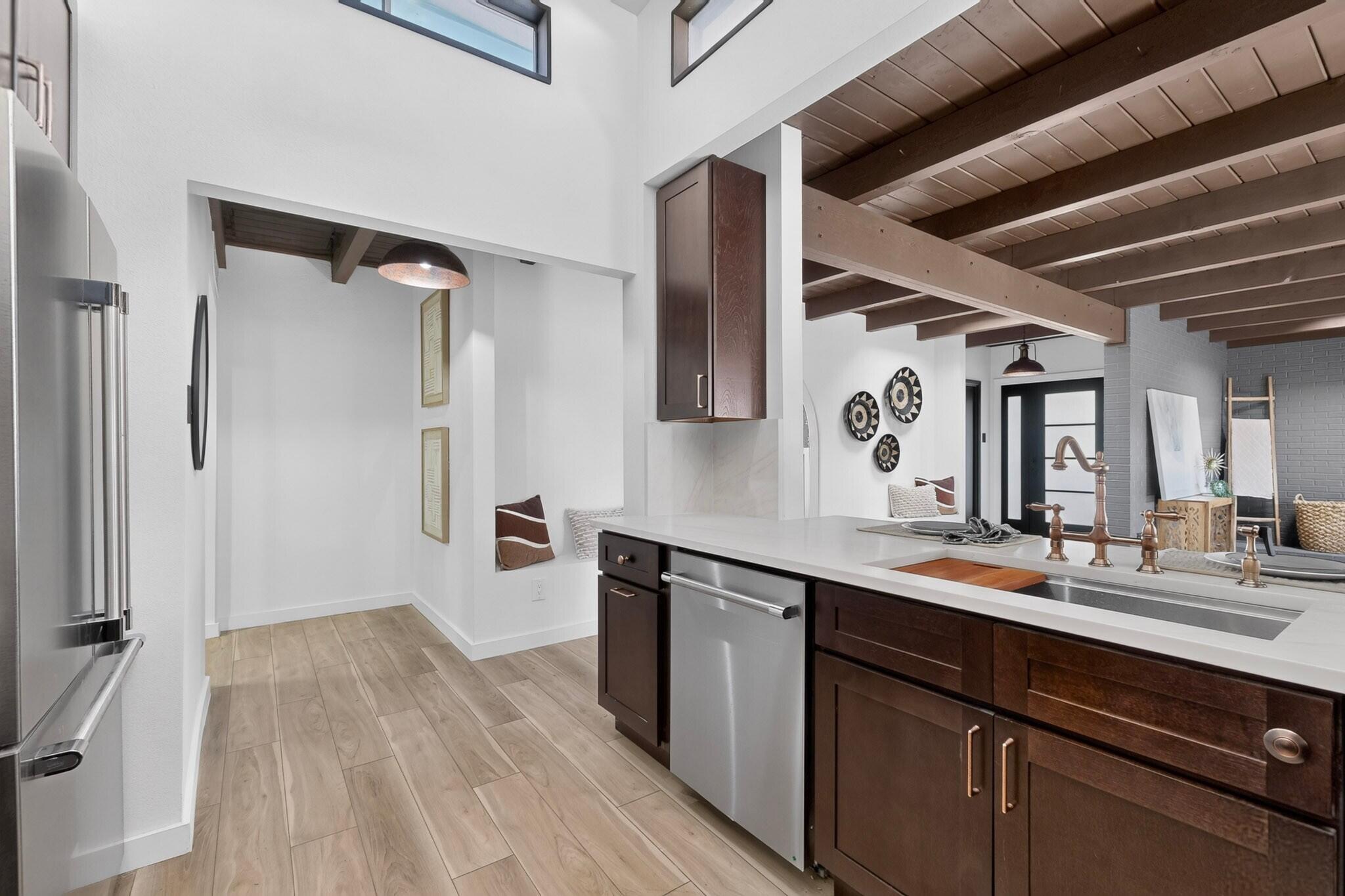 8413 Aztec Road Northeast Albuquerque, NM 87111 - Photo 11 of 45 Gallery Image 11