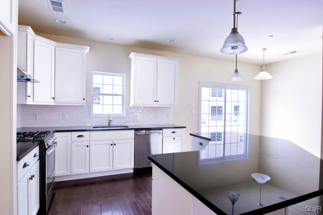 2225 Rising Hill Road Whitehall, PA 18052 - Photo 5 of 9 Gallery Image 5