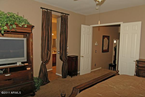 5218 East Hashknife Road Phoenix, AZ 85054 - Photo 14 of 25 Master bedroom with balcony
