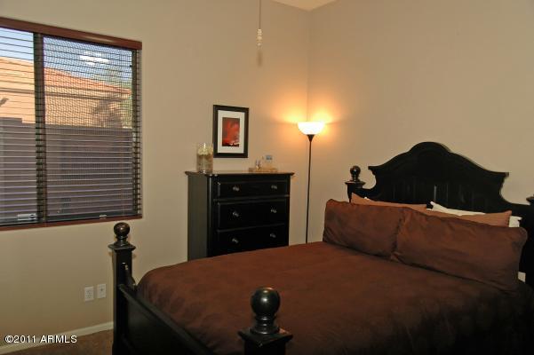 5218 East Hashknife Road Phoenix, AZ 85054 - Photo 18 of 25 Bedroom 2