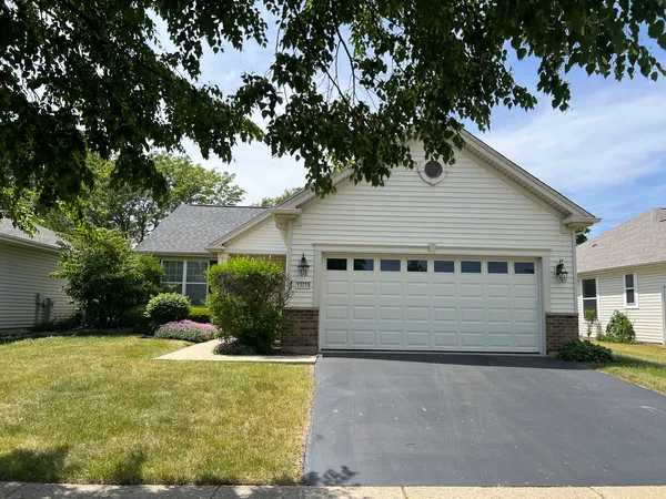 $2,550 | 13215 Michigan Avenue, Huntley, IL 60142