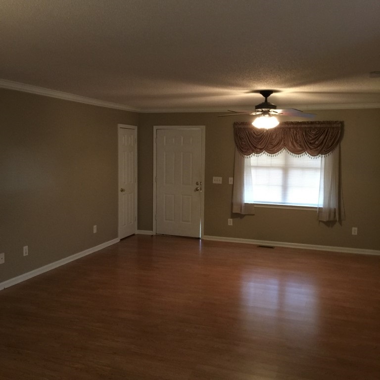 525 South Alexander Road Seneca, SC 29678 - Photo 3 of 21 Gallery Image 3