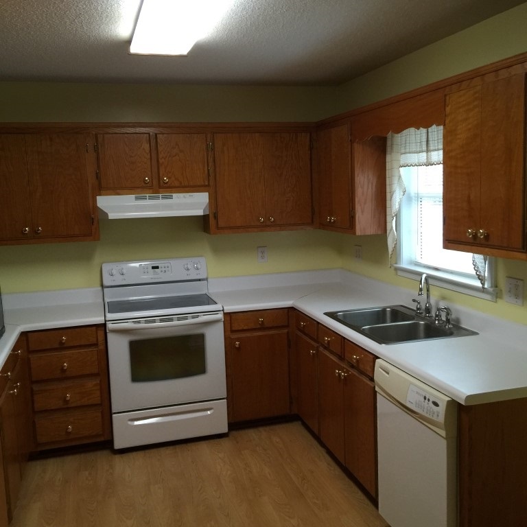 525 South Alexander Road Seneca, SC 29678 - Photo 4 of 21 Gallery Image 4