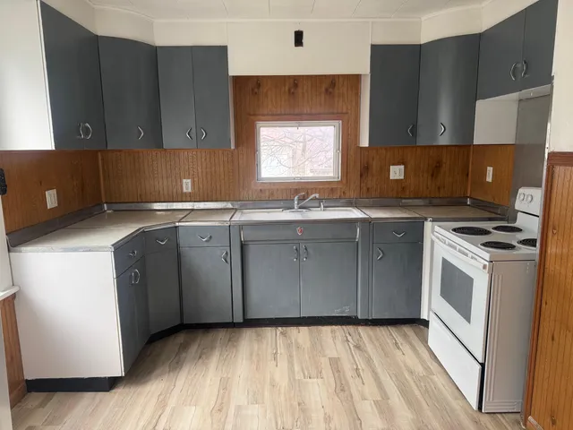 $199,900 | 954 Church Street, Richland Center, WI 53581