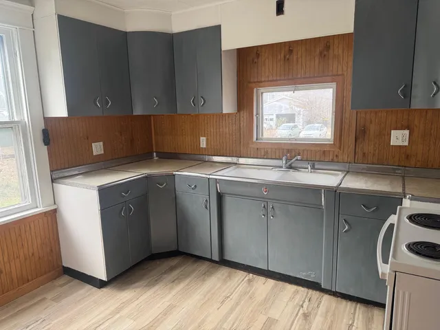 $199,900 | 954 Church Street, Richland Center, WI 53581