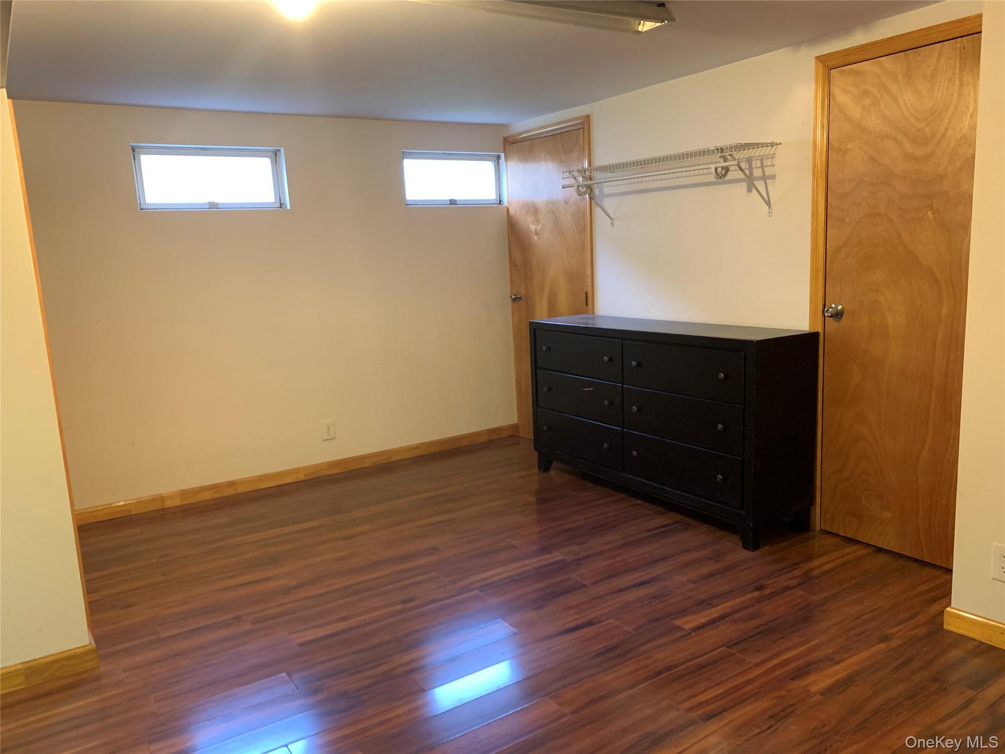 29 Martin Place Syosset, NY 11791 - Photo 21 of 30