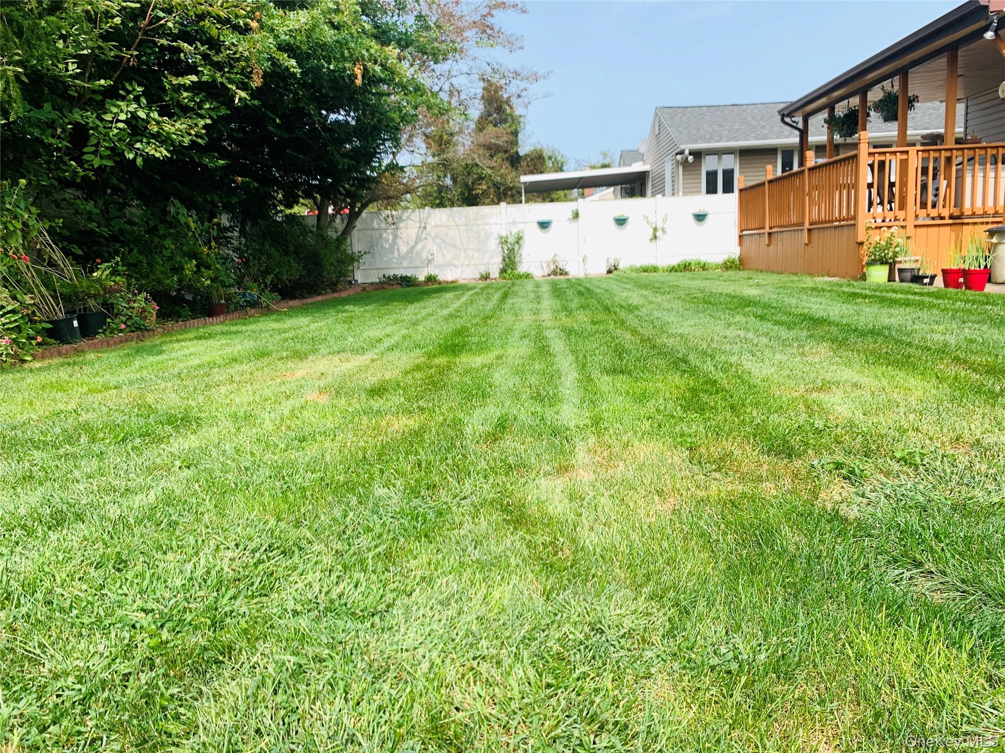 29 Martin Place Syosset, NY 11791 - Photo 29 of 30