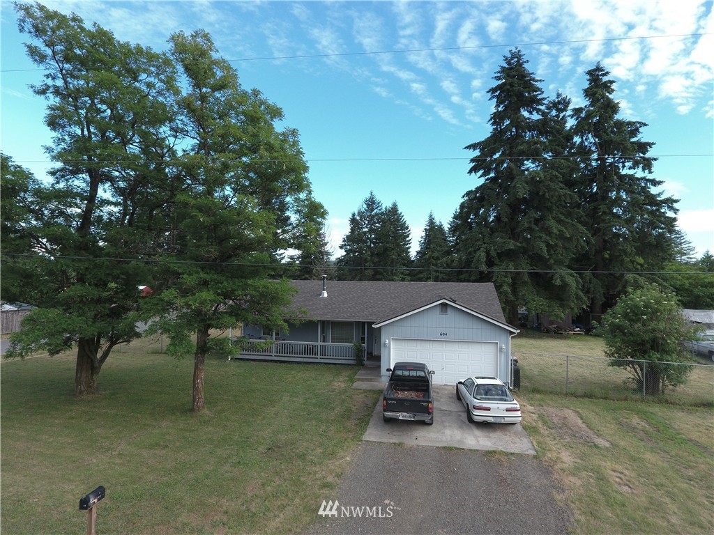 604 Rochester Street West Rainier, WA 98576 - Photo 4 of 8 Gallery Image 4