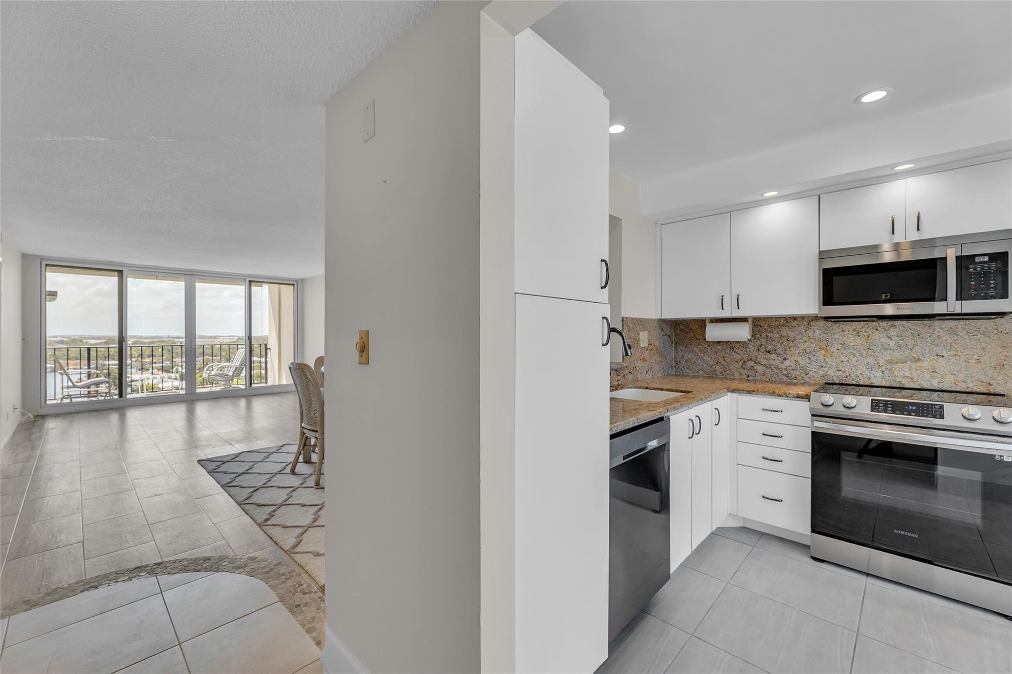 521 North Riverside Drive, Unit 1004 Pompano Beach, FL 33062 - Photo 31 of 64 Photo 31