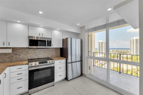 $499,788 | 521 North Riverside Drive, Unit 1004, Pompano Beach, FL 33062