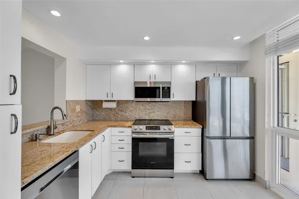 $499,788 | 521 North Riverside Drive, Unit 1004, Pompano Beach, FL 33062