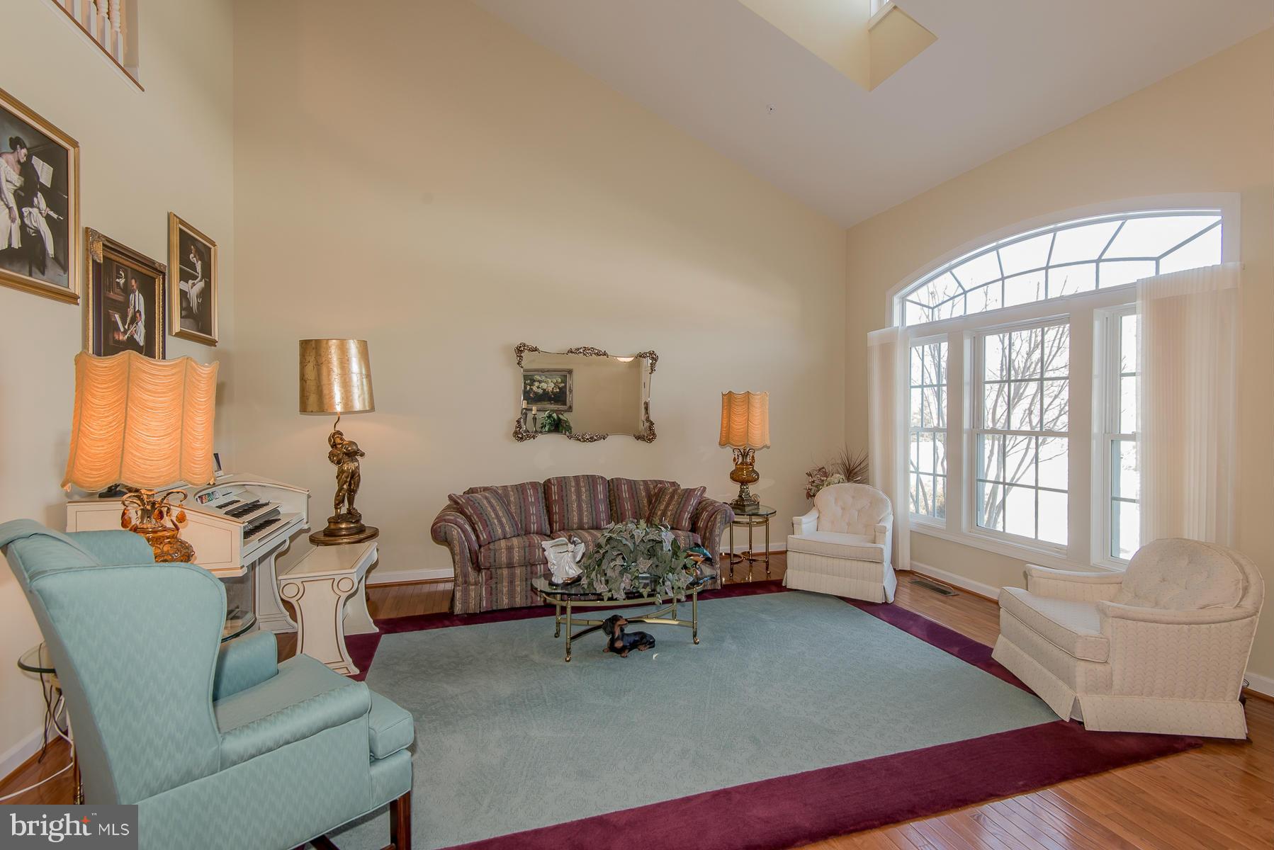 4419 Summer Grape Road Pikesville, MD 21208 - Photo 11 of 30 Living Room
