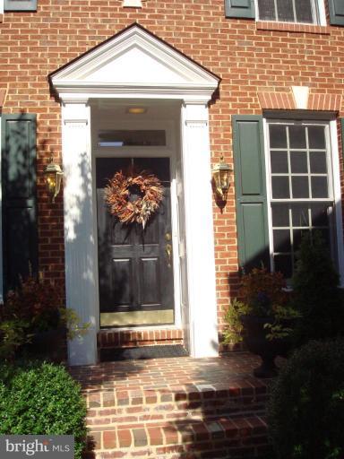 2063 Madrillon Road Vienna, VA 22182 - Photo 2 of 24 Exterior #2