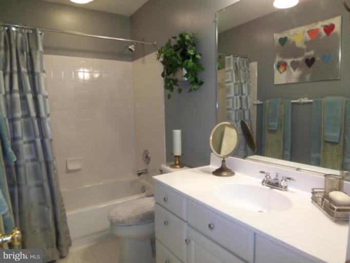 2063 Madrillon Road Vienna, VA 22182 - Photo 19 of 24 Bath #2