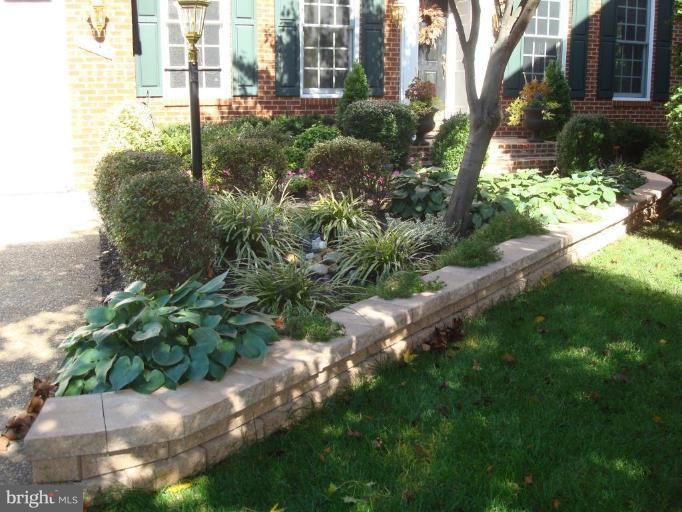 2063 Madrillon Road Vienna, VA 22182 - Photo 3 of 24 Exterior #3