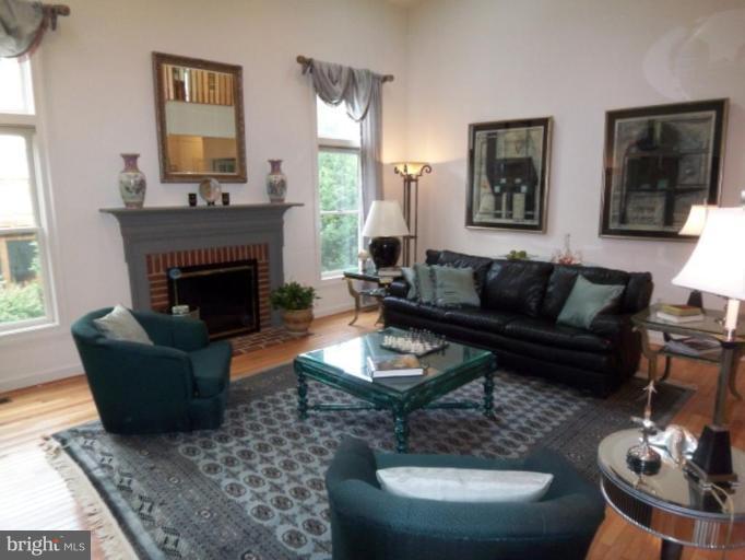 2063 Madrillon Road Vienna, VA 22182 - Photo 6 of 24 Family Room