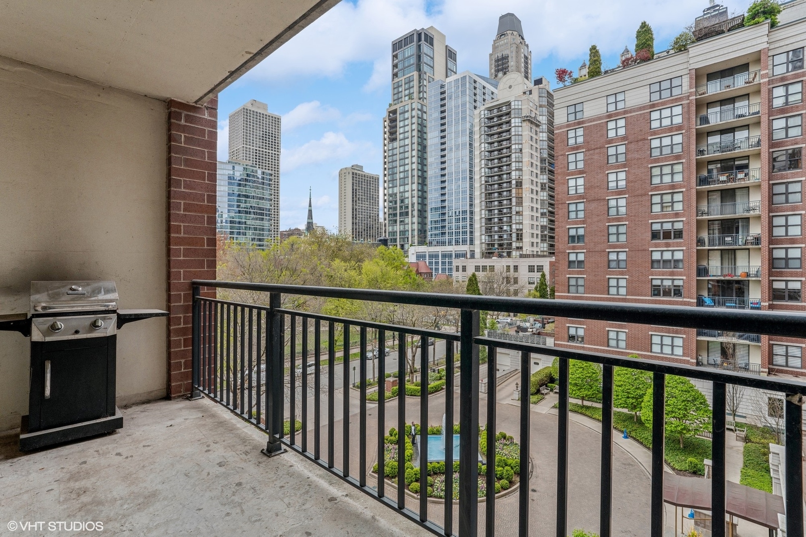 55 West Delaware Place, Unit 519 Chicago, IL 60610 - Photo 11 of 17