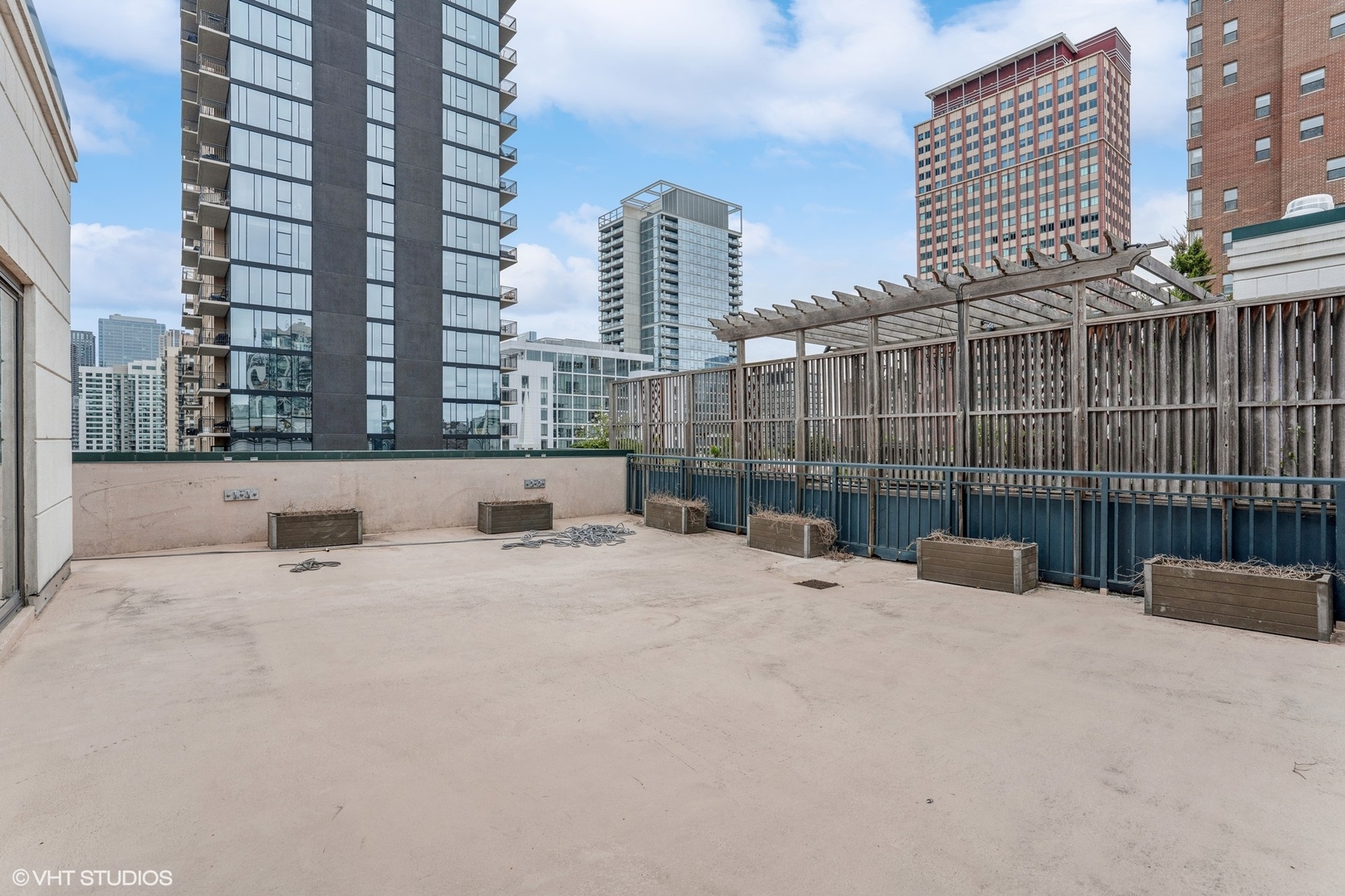 55 West Delaware Place, Unit 519 Chicago, IL 60610 - Photo 14 of 17