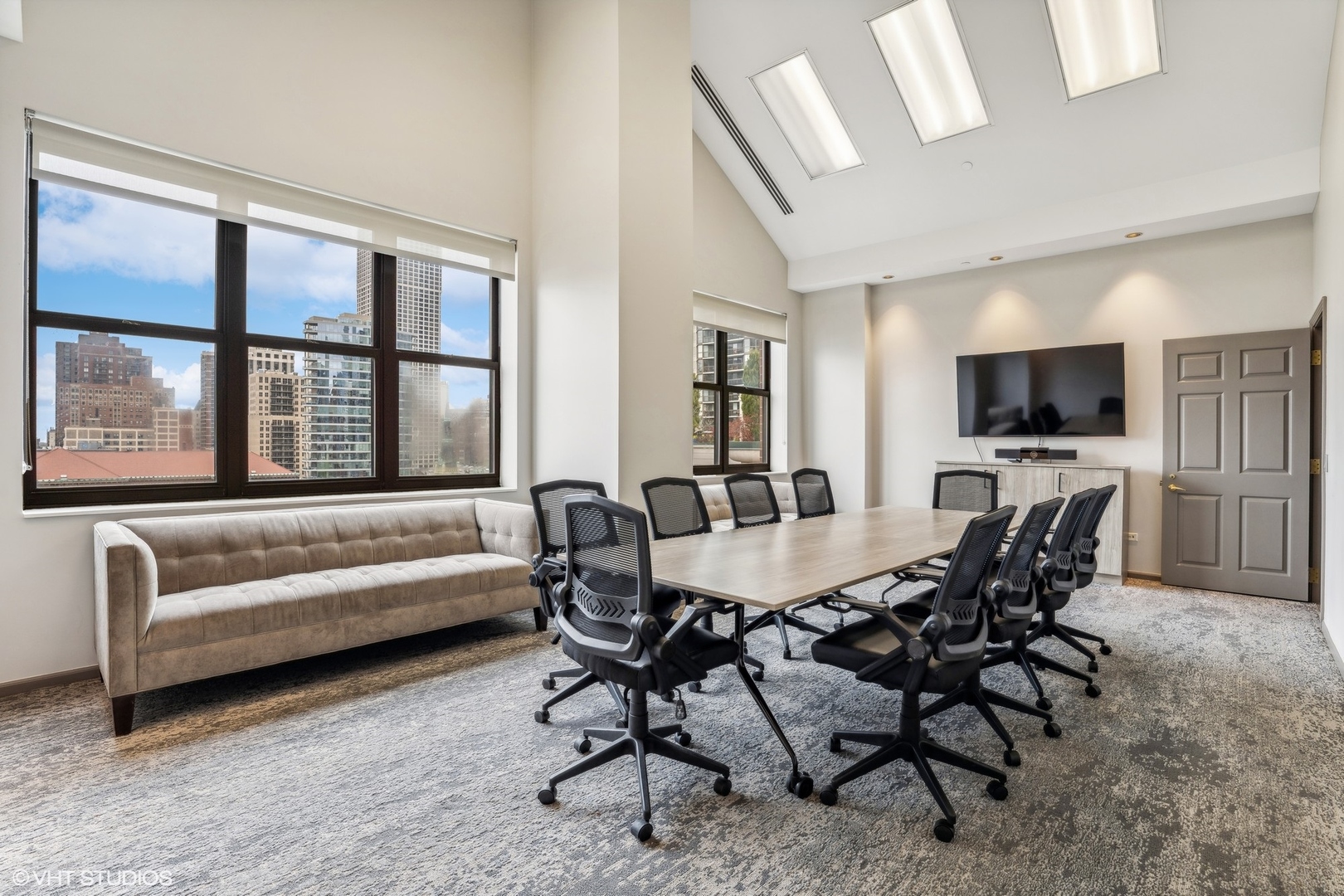 55 West Delaware Place, Unit 519 Chicago, IL 60610 - Photo 15 of 17