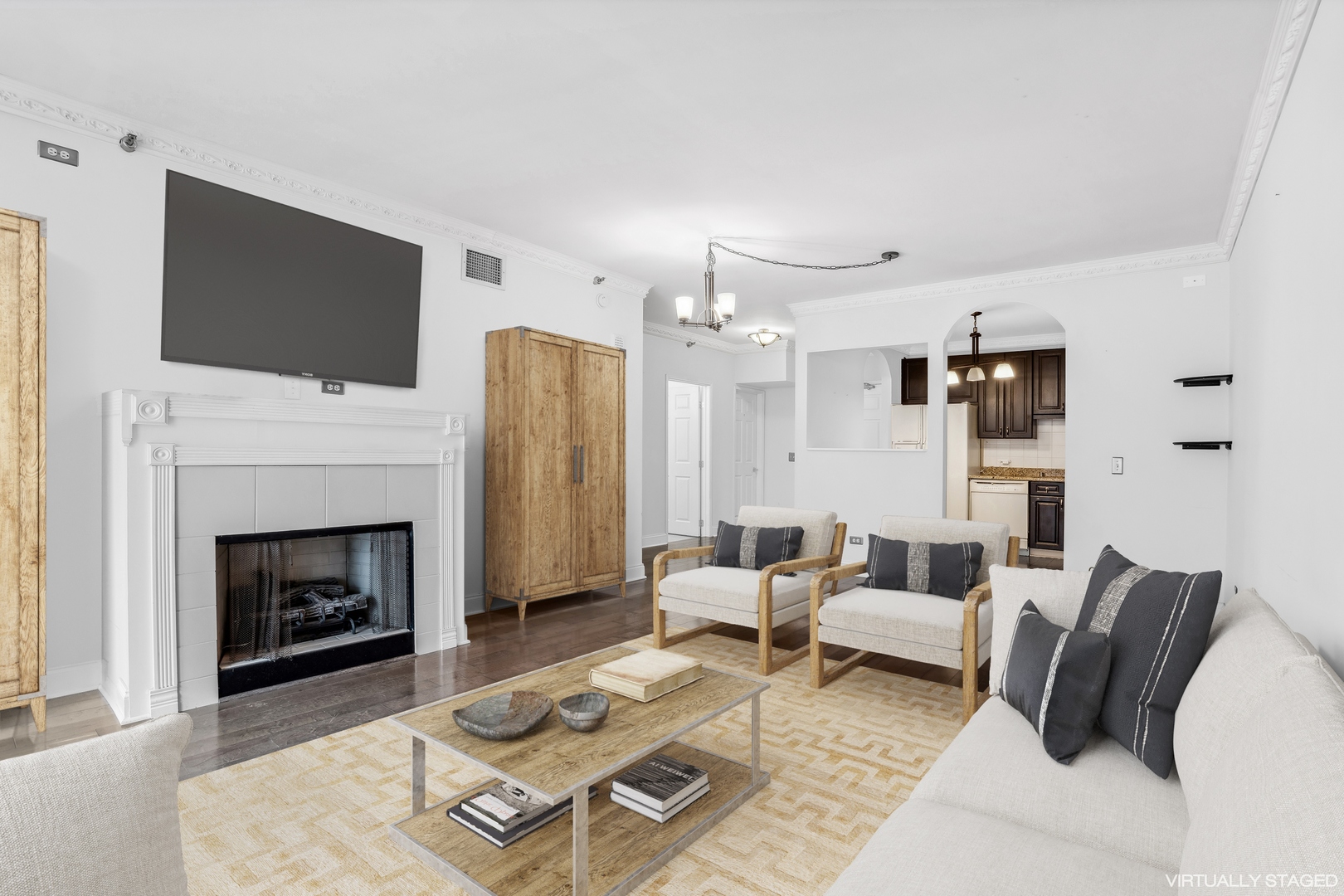 55 West Delaware Place, Unit 519 Chicago, IL 60610 - Photo 3 of 17