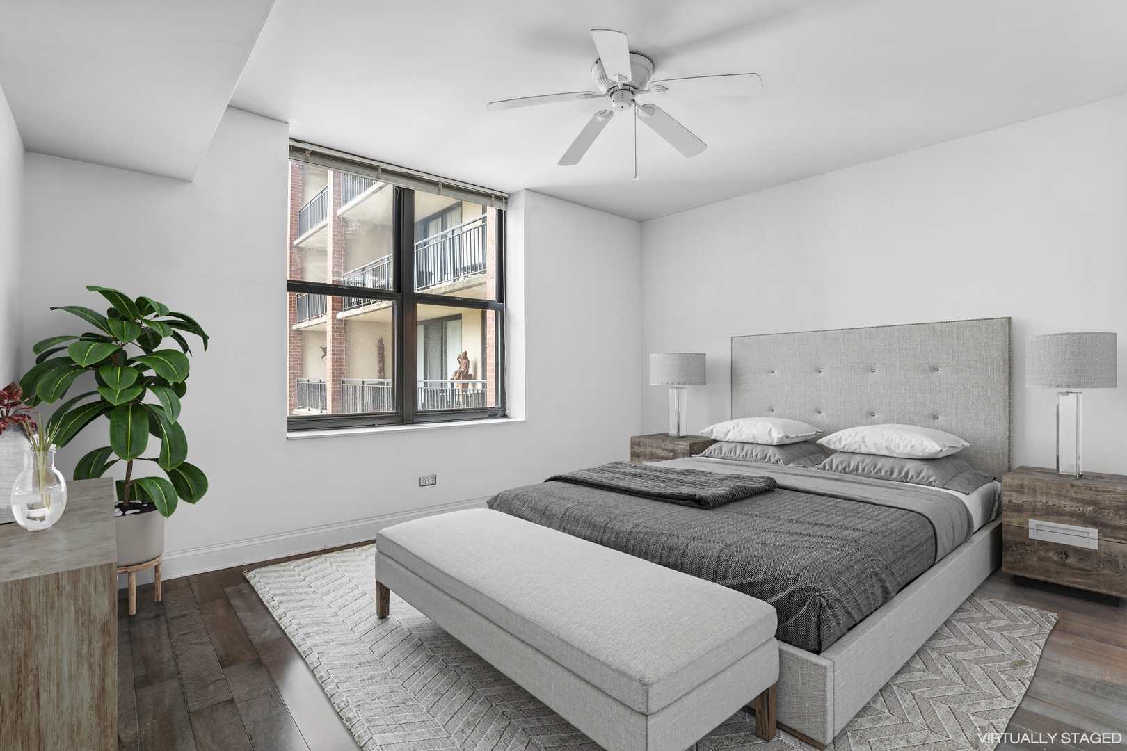 55 West Delaware Place, Unit 519 Chicago, IL 60610 - Photo 7 of 17