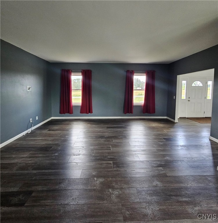 6709 Lowell Road Rome, NY 13440 - Photo 11 of 47 Living room