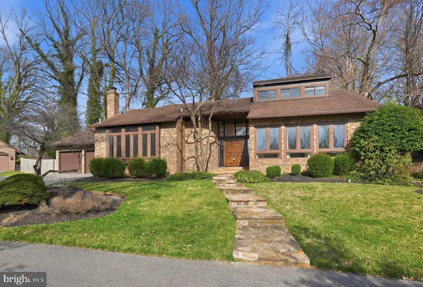 $6,400 | 1 Springer Court, Bethesda, MD 20817