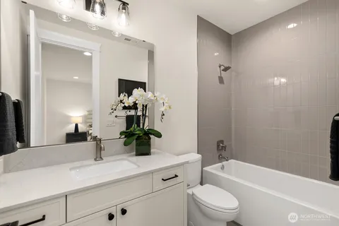 $6,999,990 | 10630 Southeast 22nd Street, Bellevue, WA 98004