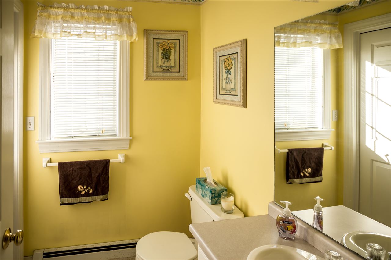 11 Benjamin Way Dover, NH 03820 - Photo 20 of 25