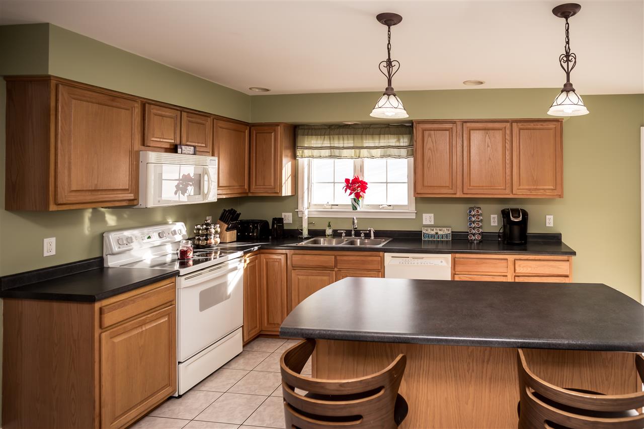 11 Benjamin Way Dover, NH 03820 - Photo 5 of 25