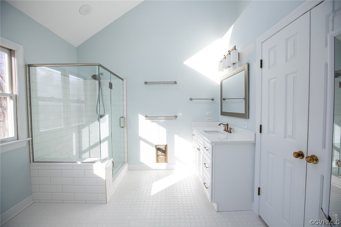 92 Ropp Road Farmville, VA 23901 - Photo 32 of 48 Primary Ensuite Bath