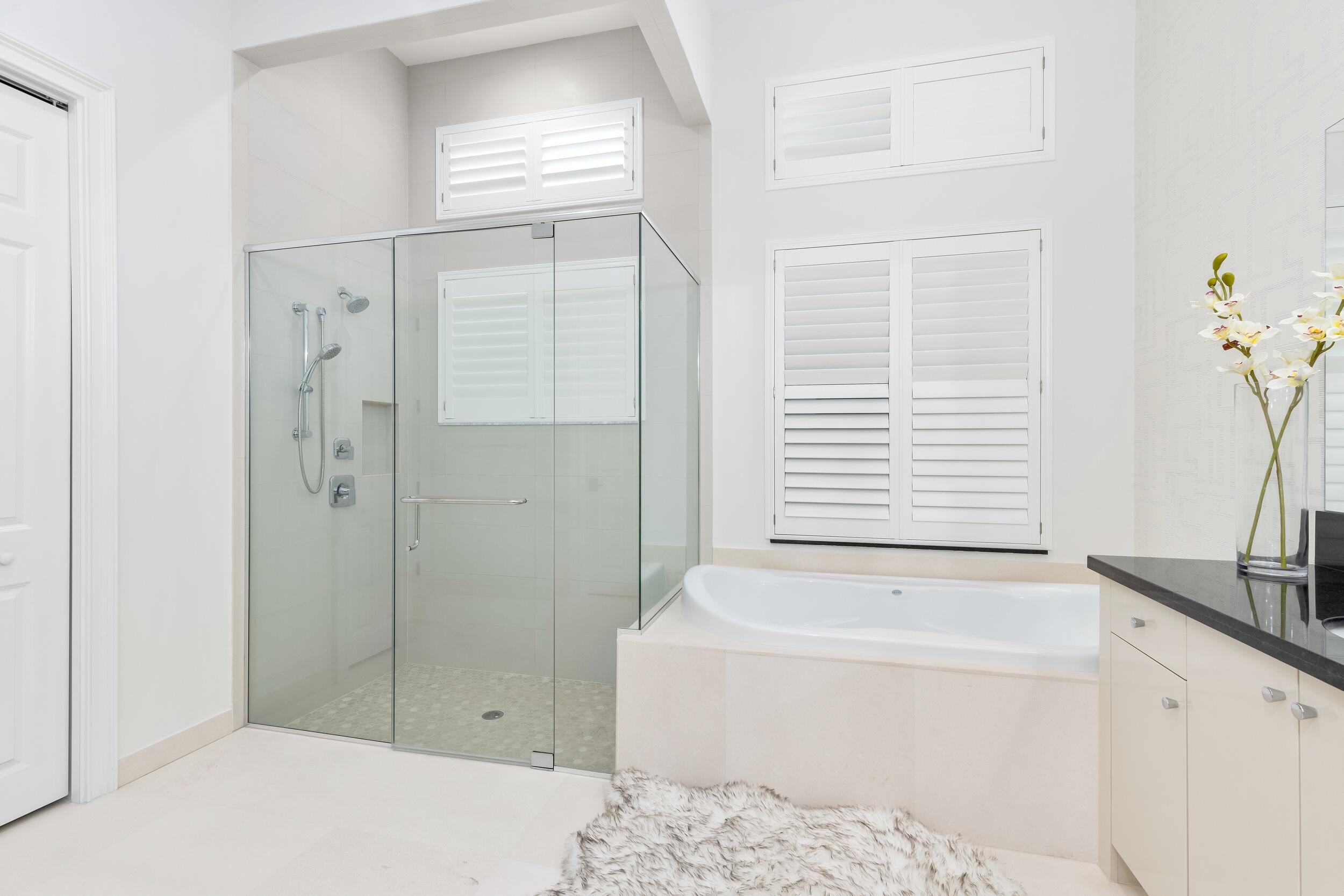 9642 Chianti Classico Terrace Boca Raton, FL 33496 - Photo 27 of 45 Primary Bathroom