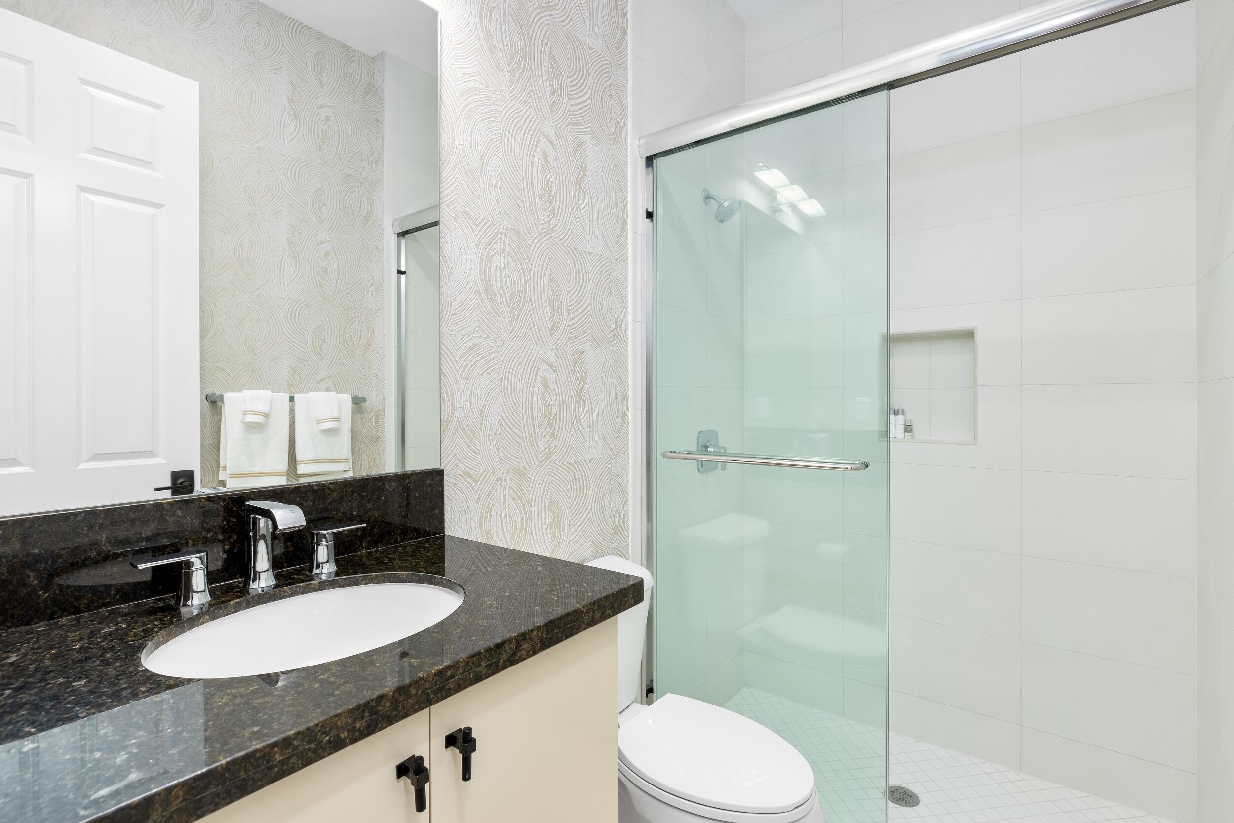 9642 Chianti Classico Terrace Boca Raton, FL 33496 - Photo 35 of 45 Guest Bathroom