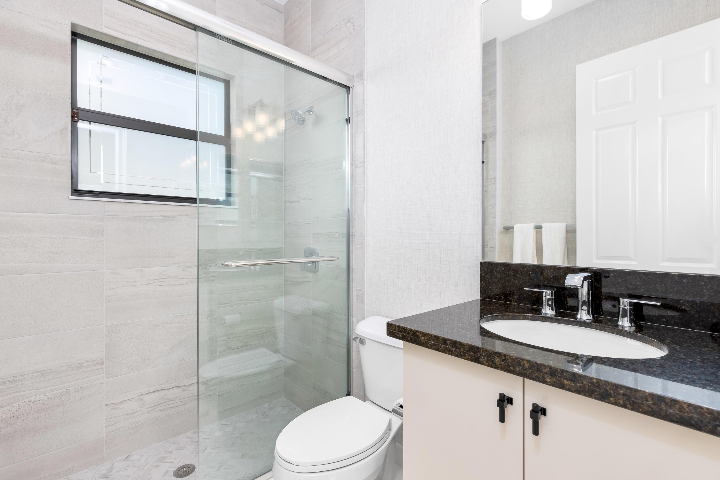 9642 Chianti Classico Terrace Boca Raton, FL 33496 - Photo 36 of 45 Guest Bathroom