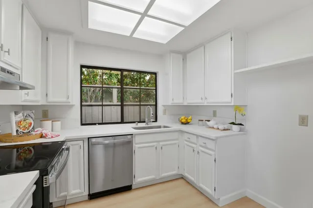 $685,000 | 403 Kenbrook Circle, San Jose, CA 95111